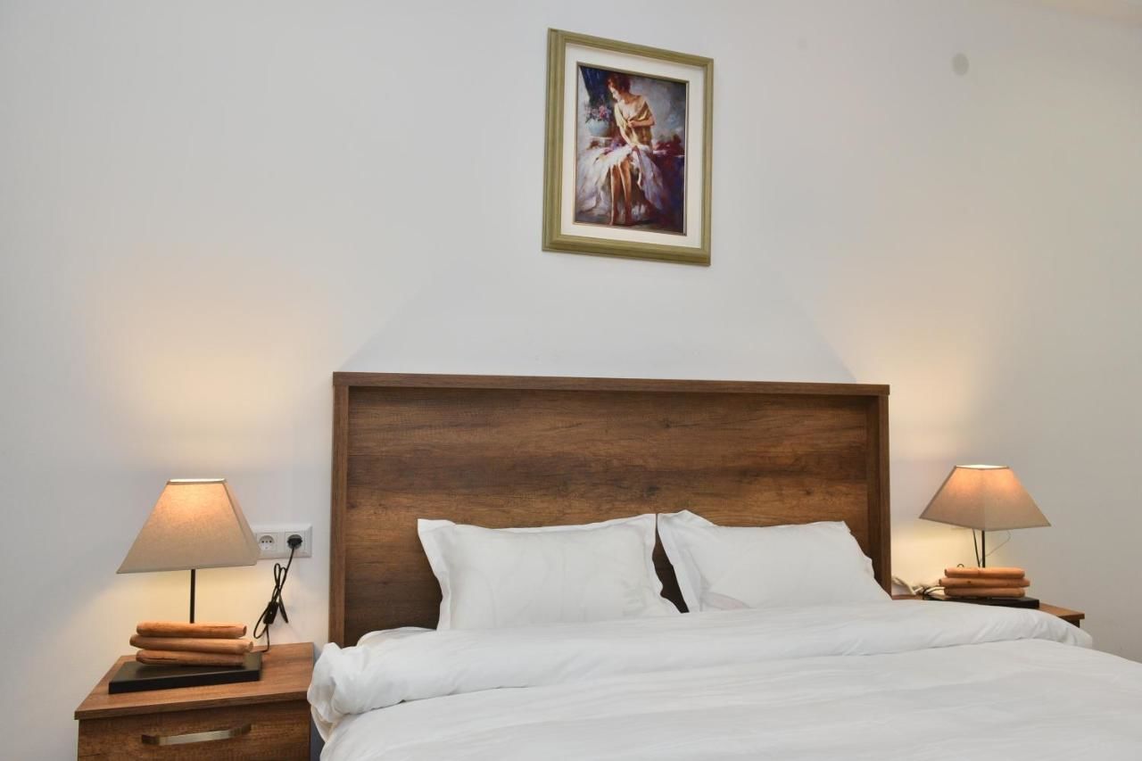 Отель Hotel King Tom Тбилиси-39