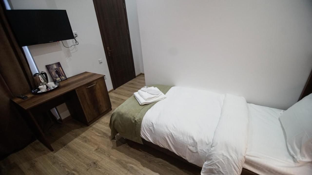 Отель Hotel King Tom Тбилиси