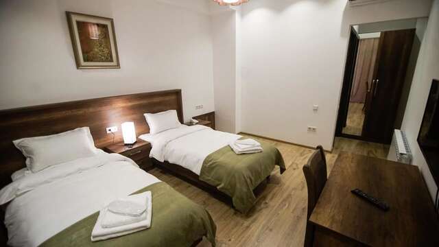 Отель Hotel King Tom Тбилиси-13