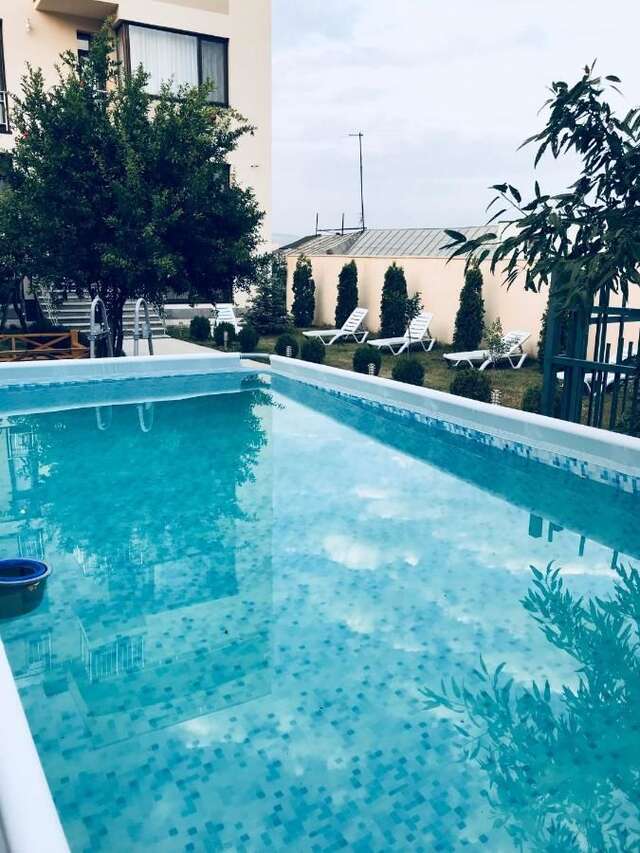 Отель Hotel King Tom Тбилиси-15