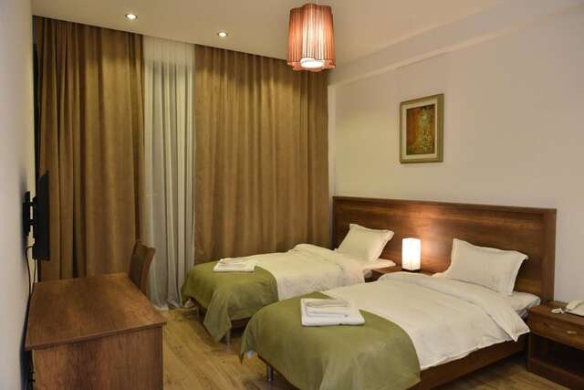 Отель Hotel King Tom Тбилиси-20