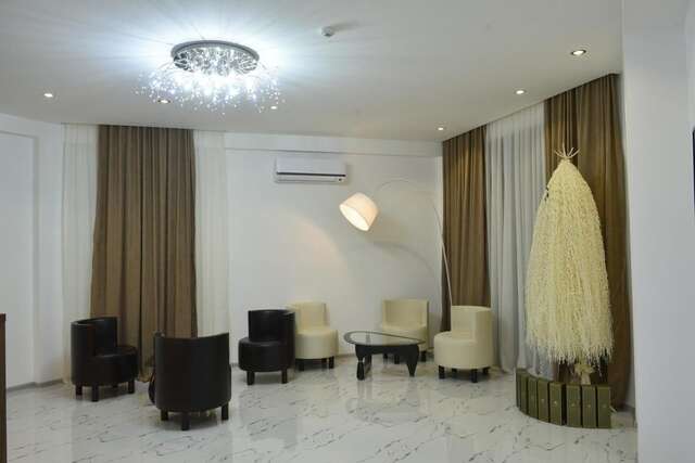 Отель Hotel King Tom Тбилиси-21