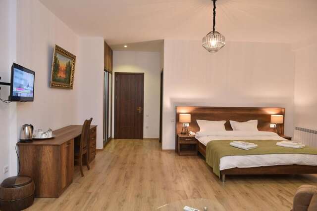 Отель Hotel King Tom Тбилиси-4