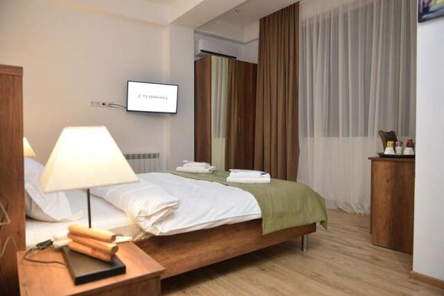 Отель Hotel King Tom Тбилиси-24
