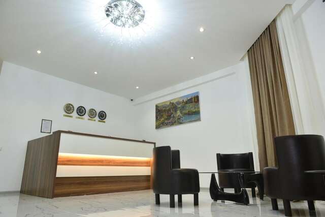 Отель Hotel King Tom Тбилиси-26
