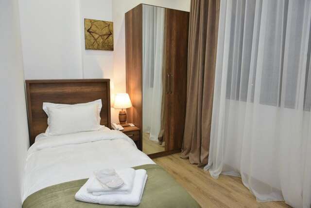 Отель Hotel King Tom Тбилиси-31