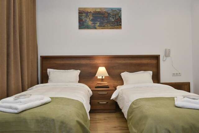 Отель Hotel King Tom Тбилиси-32