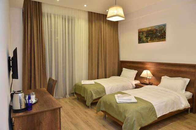 Отель Hotel King Tom Тбилиси-34