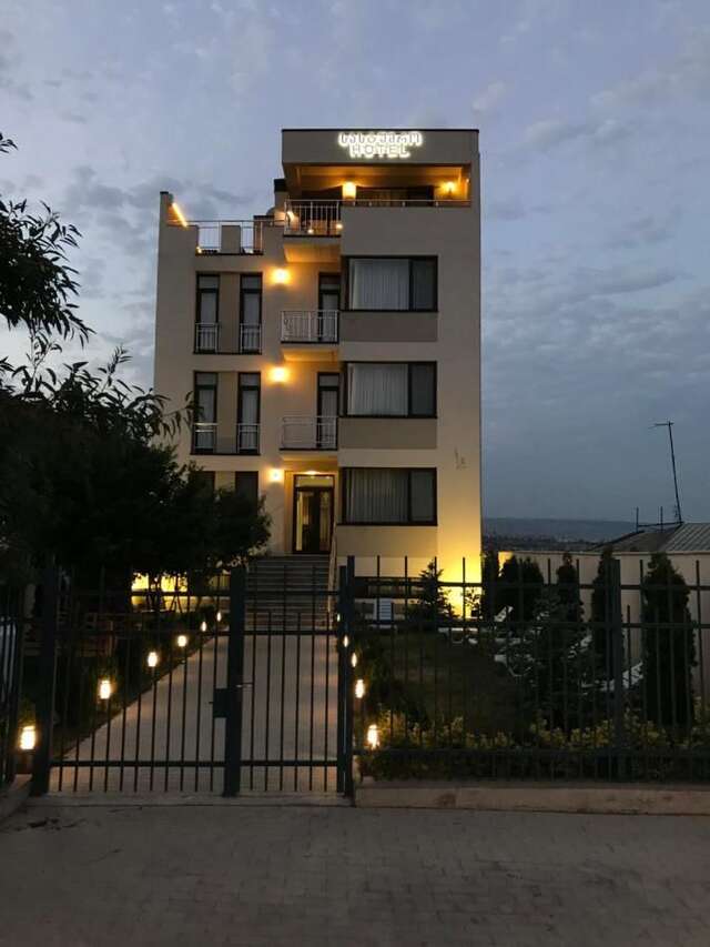 Отель Hotel King Tom Тбилиси-6