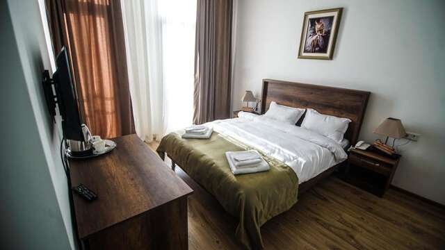 Отель Hotel King Tom Тбилиси-43