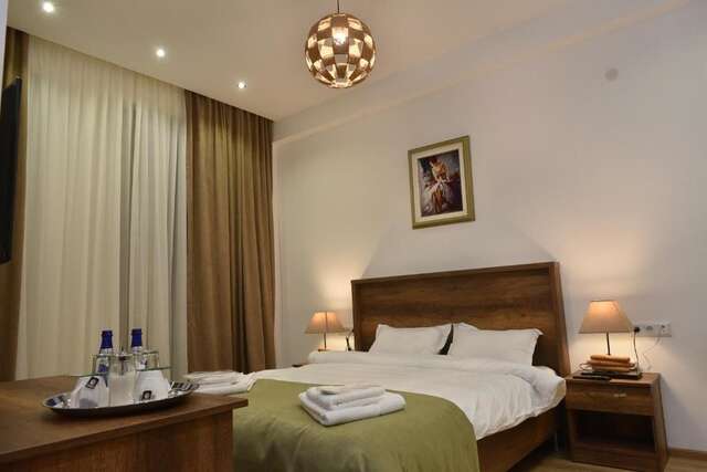 Отель Hotel King Tom Тбилиси-48