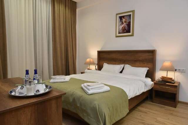 Отель Hotel King Tom Тбилиси-49