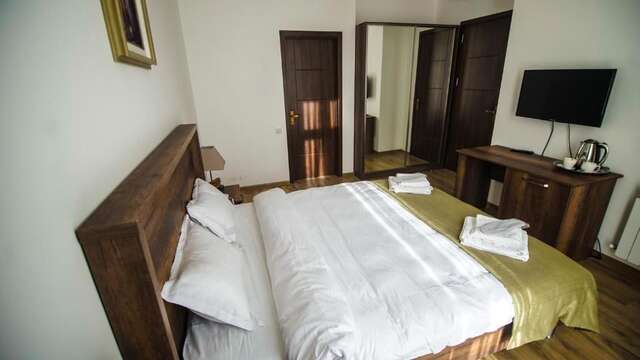Отель Hotel King Tom Тбилиси-50