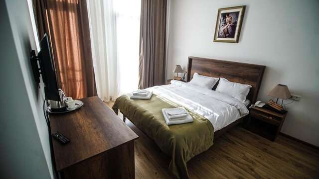 Отель Hotel King Tom Тбилиси-52